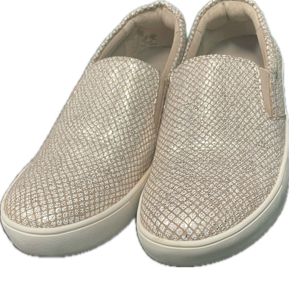 Women’s casual slip on shoes